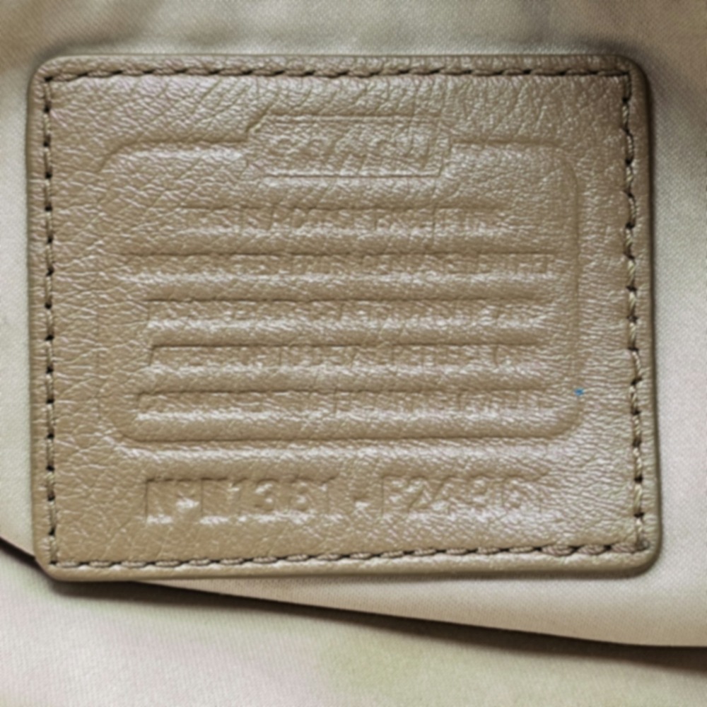 Coach 2006 Soho Tan Pebbled Leather Flap Shoulder Bag Style F24861 - Picture 2 of 12